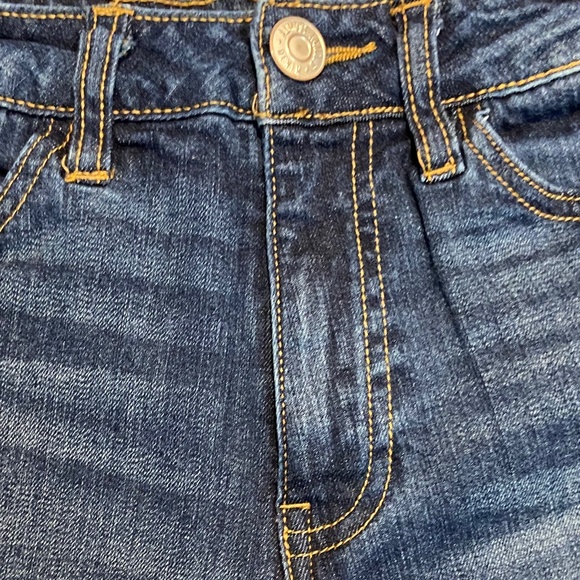 Almost Famous Destroyed Jean Shorts - Picture 4 of 7